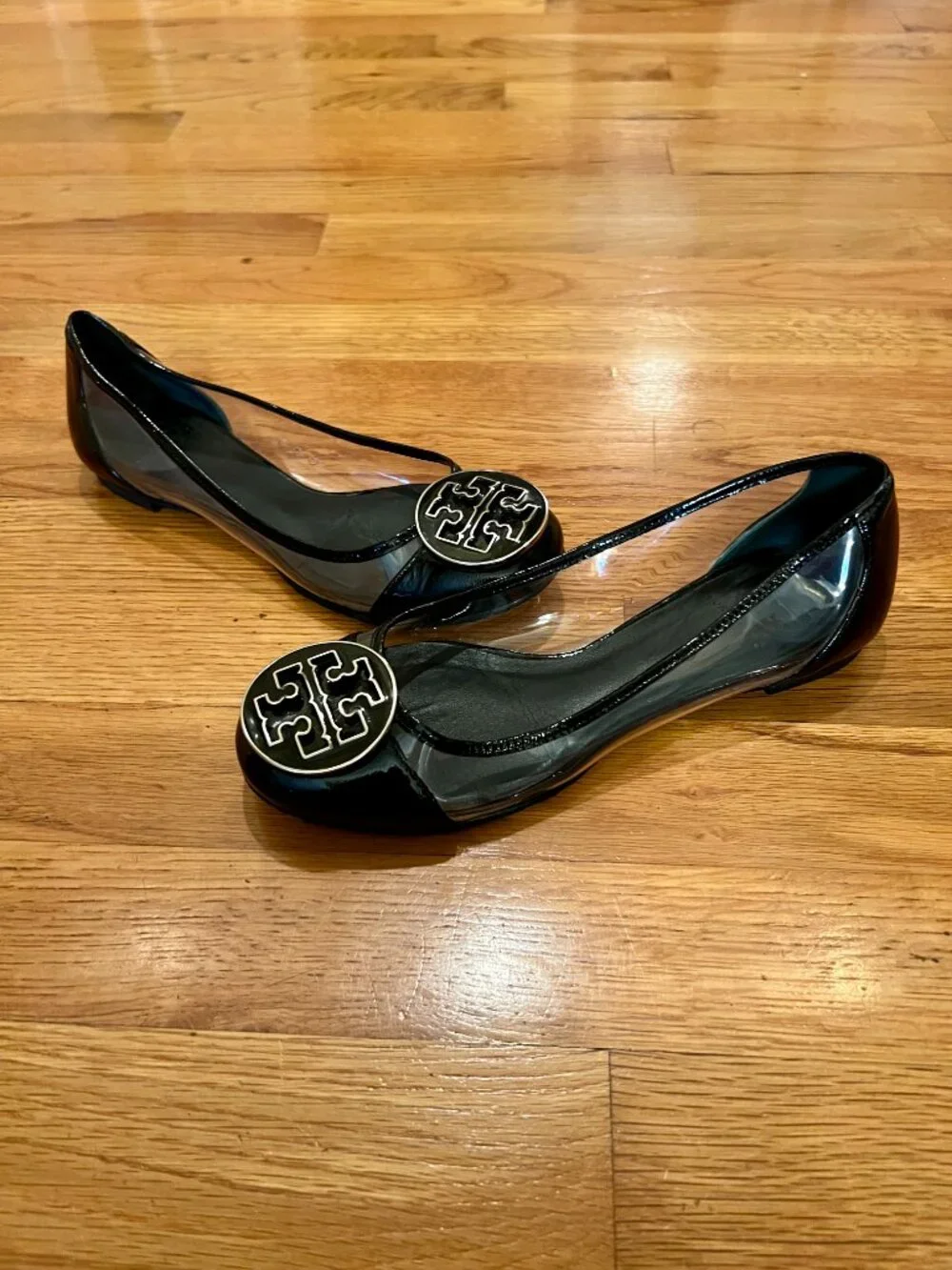 GUC Tory Burch Reva Black Patent Leather & Clear Logo Ballet Flats Size 5